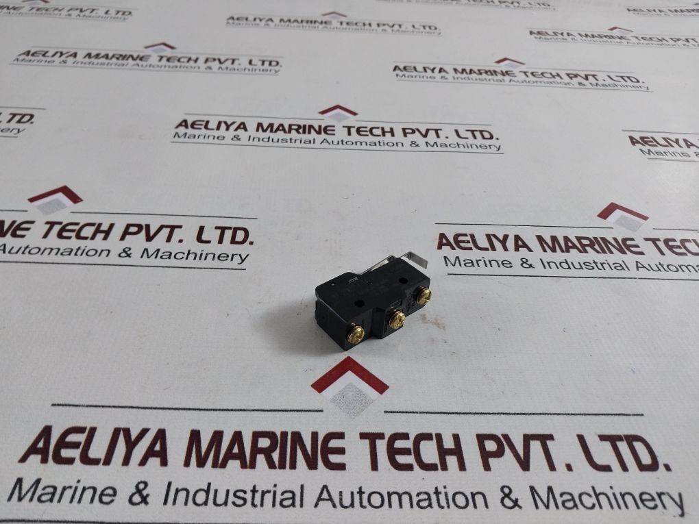 Lot Of 2X Azbil Bz-2Rw0214-t4-j Micro Limit Switch