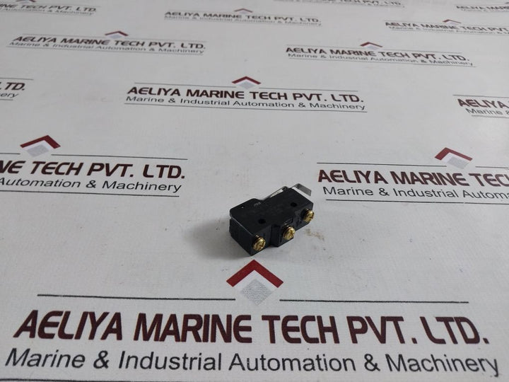 Lot Of 2X Azbil Bz-2Rw0214-t4-j Micro Limit Switch