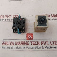 Azbil Panasonic C15Sr0Ta0400 Digital Controller With Base At8-df11K