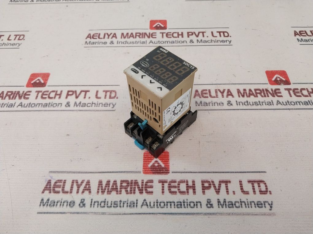 Azbil Panasonic C15Sr0Ta0400 Digital Controller With Base At8-df11K