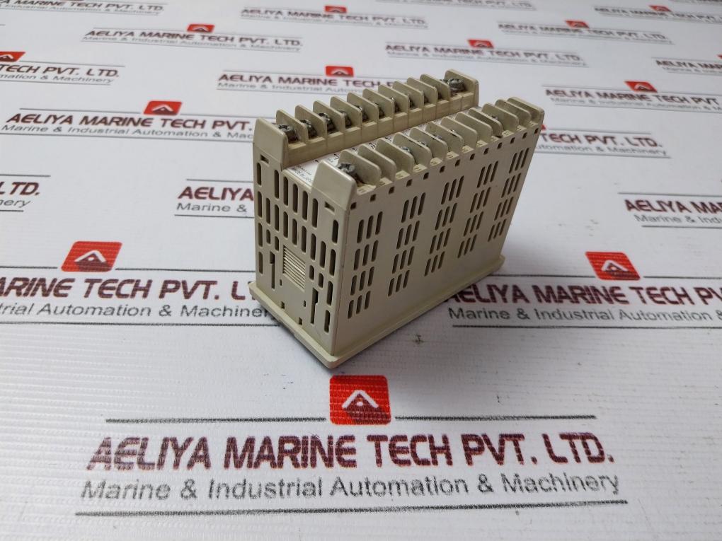 Azbil Rn748A0000 Temperature Controller 100-240V Ac 50/60Hz