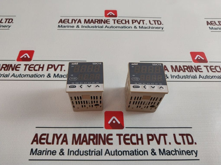 Azbil Sdc15 Temperature Controller 