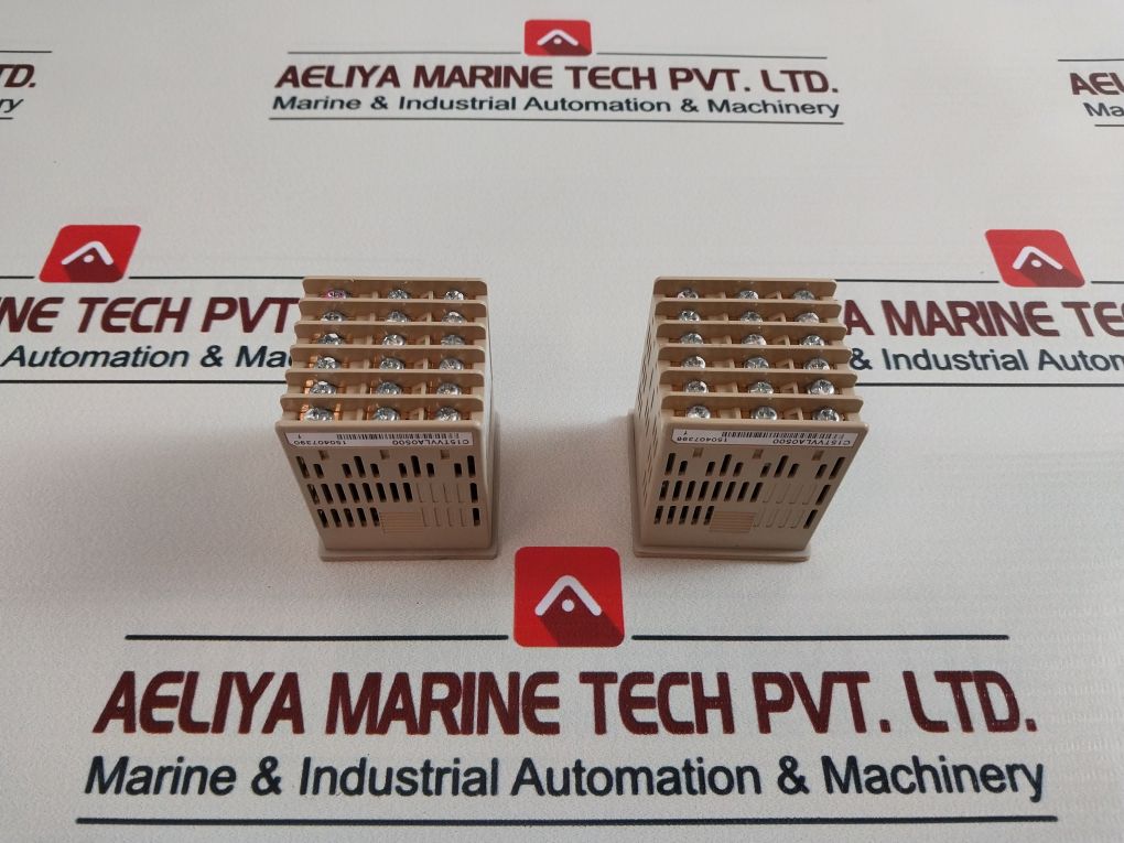 Azbil Sdc15 Temperature Controller 