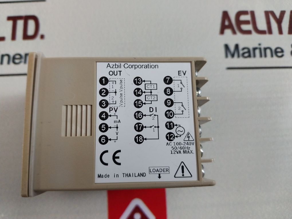 Azbil Sdc15 Temperature Controller 
