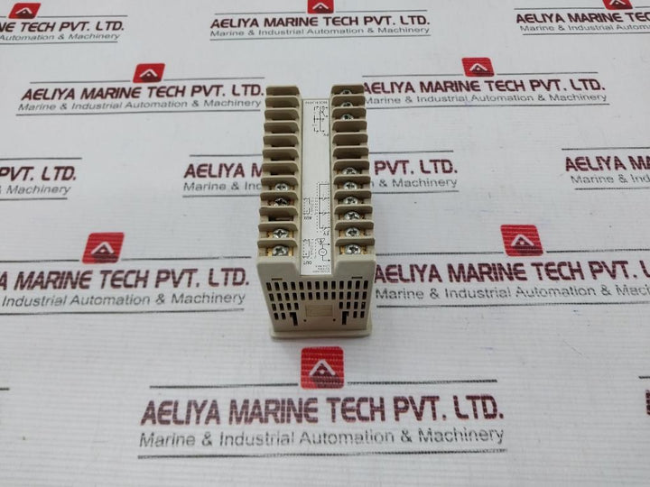 Azbil Sdc25 Temperature Controller 0-20Ma 50/60Hz