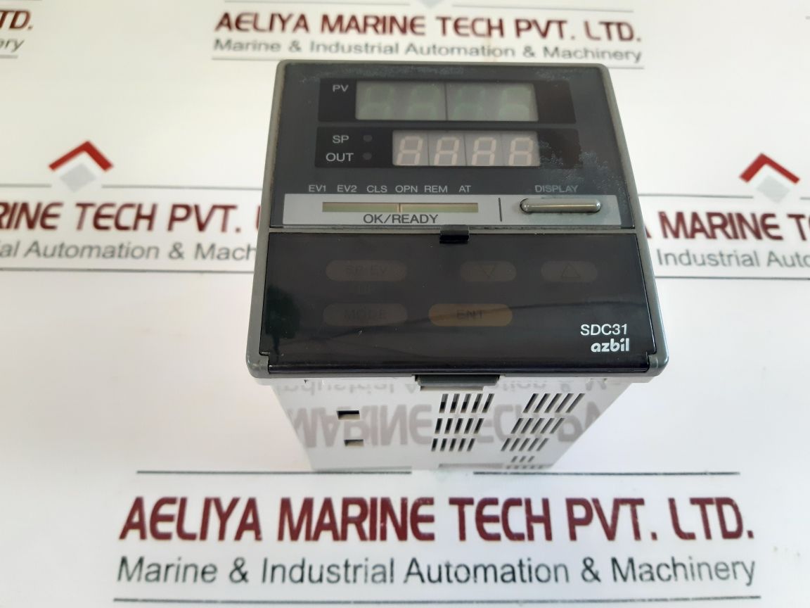 Azbil Sdc31 Digital Indicating Controller C312Ga000100