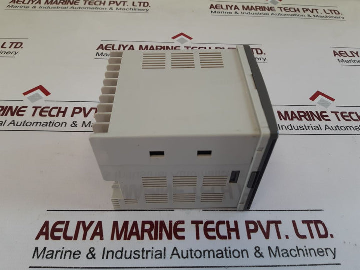 Azbil Sdc31 Digital Indicating Controller C312Ga000100