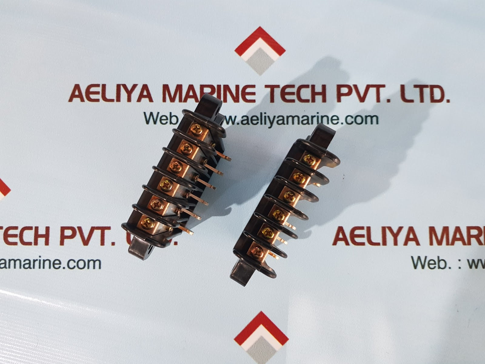 Terasaki frame side auxilary contact block set