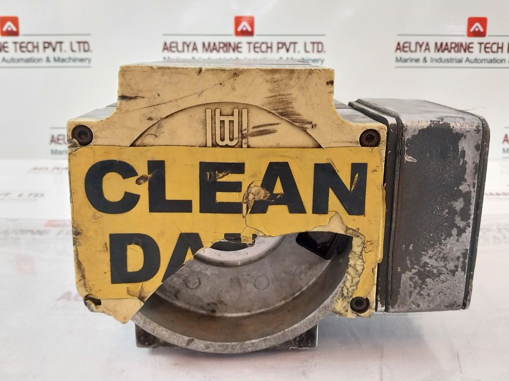 Baldor Bsm100B 2150Aa Brushless Ac Servomotor 300 Volts