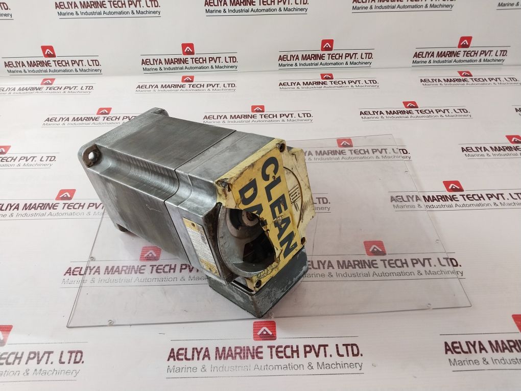 Baldor Bsm100B 2150Aa Brushless Ac Servomotor 300 Volts