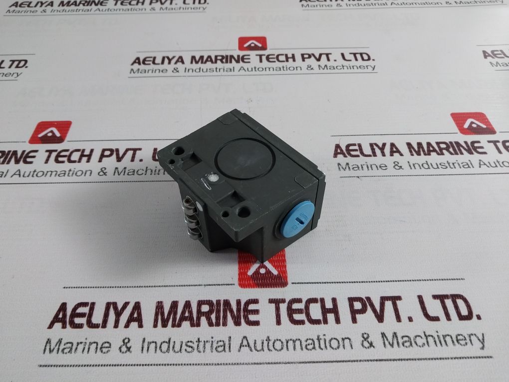 Balluff Bns 819-b03-r12-61-12-10