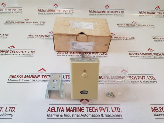Barber-colman Tc-3413 Thermostat Pydj-32
