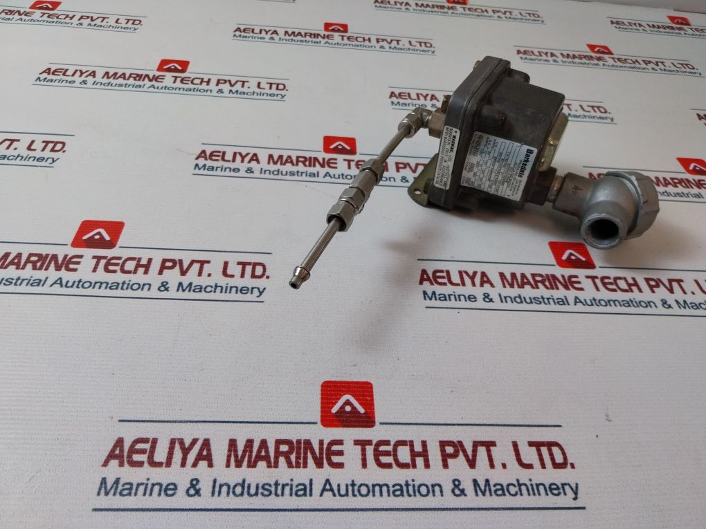 Barksdale D2H-a150Ss Vacuum Actuated Switch