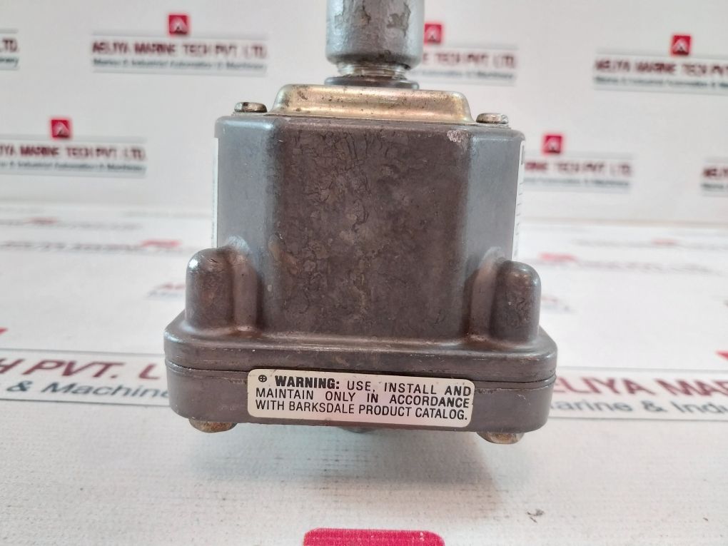 Barksdale D2H-a150Ss Pressure Or Vacuum Actuated Switch