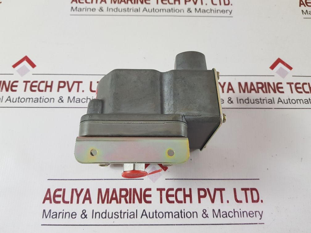 Barksdale d2t-h18ss pressure switch