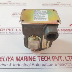 Barksdale d2t-h18ss pressure switch