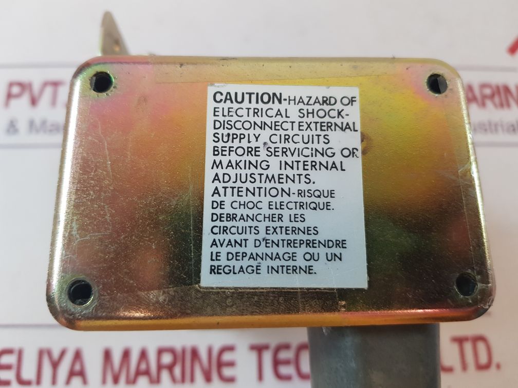 Barksdale d2t-h18ss pressure switch