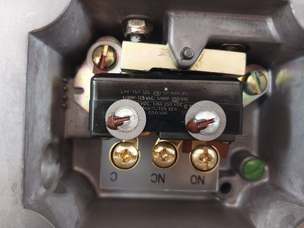 Barksdale P1H-b340-lv Pressure Switch