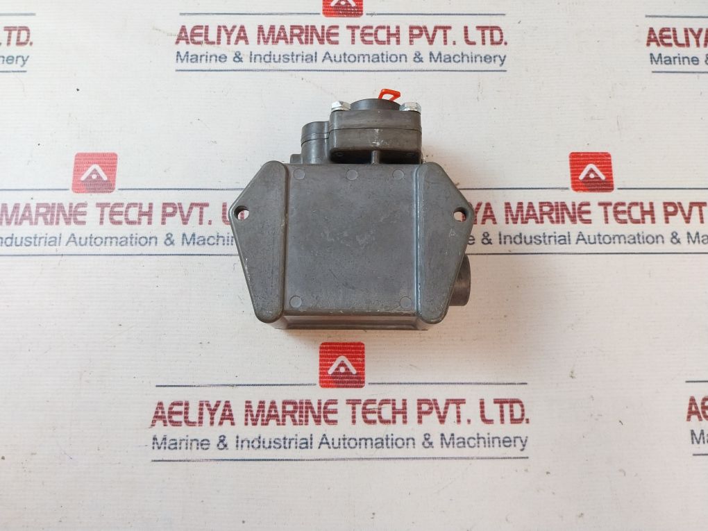 Barksdale P1H-k340-gl Pressure Switch With Test Cock