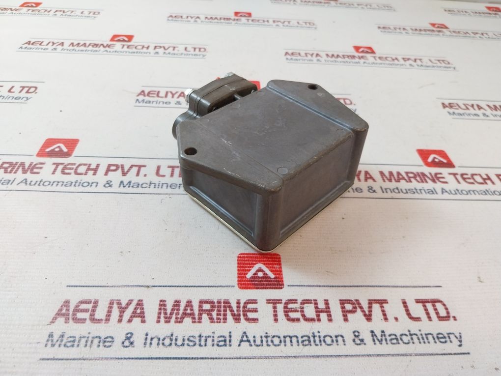 Barksdale P1H-k340-gl Pressure Switch With Test Cock