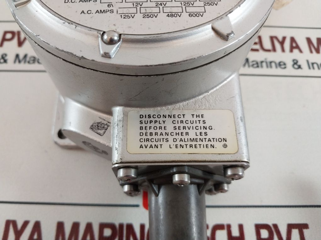 Barksdale T1X-h251S-12 Temperature Switch