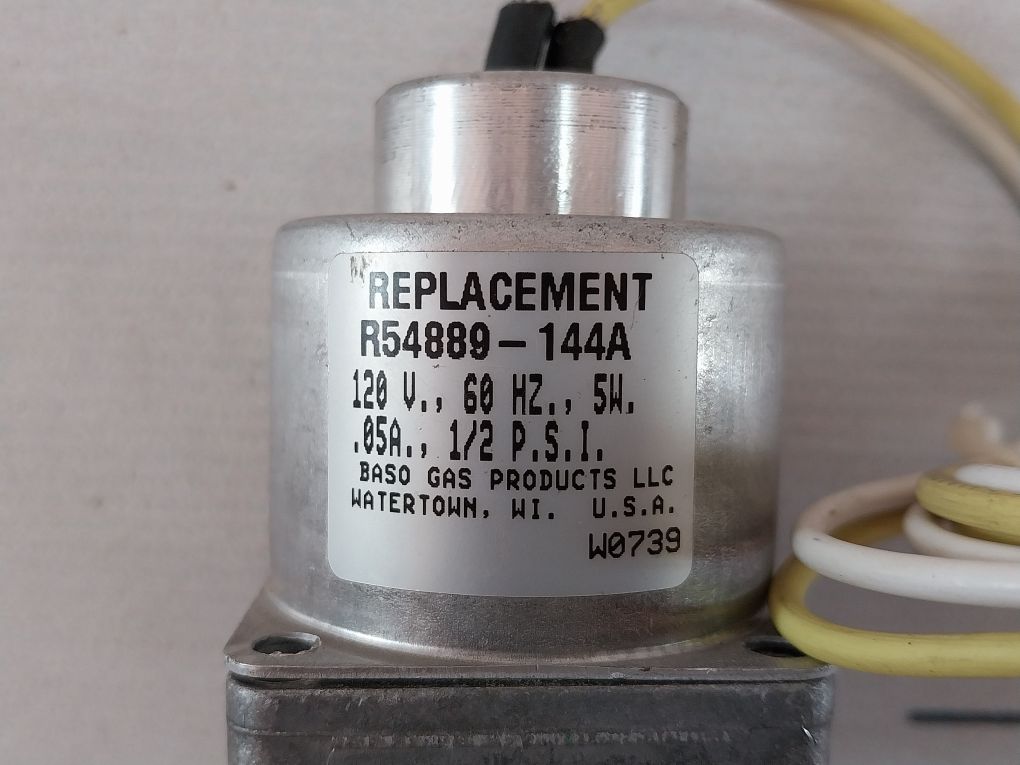 Baso R54889-144A Magnetic Operator 120V 60Hz W0739