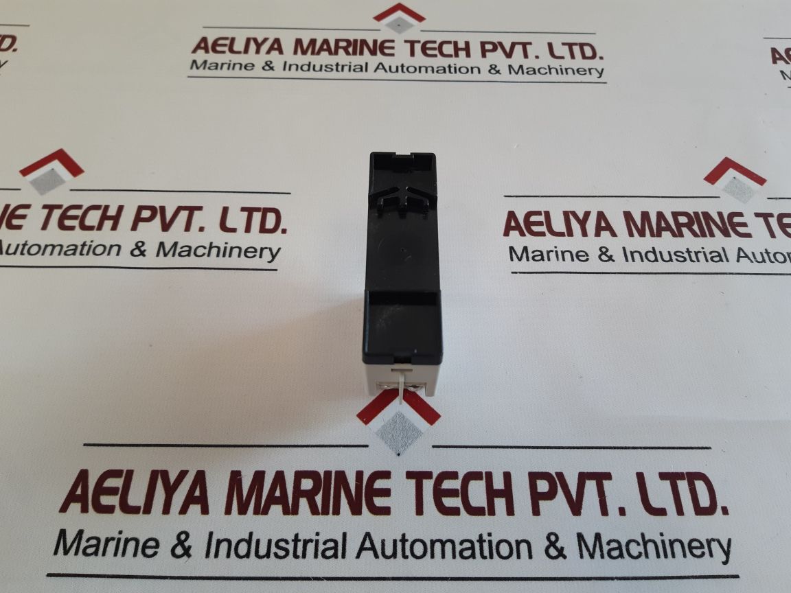 Baumer 82 33-114 Loopisolator Isolation Amplifier
