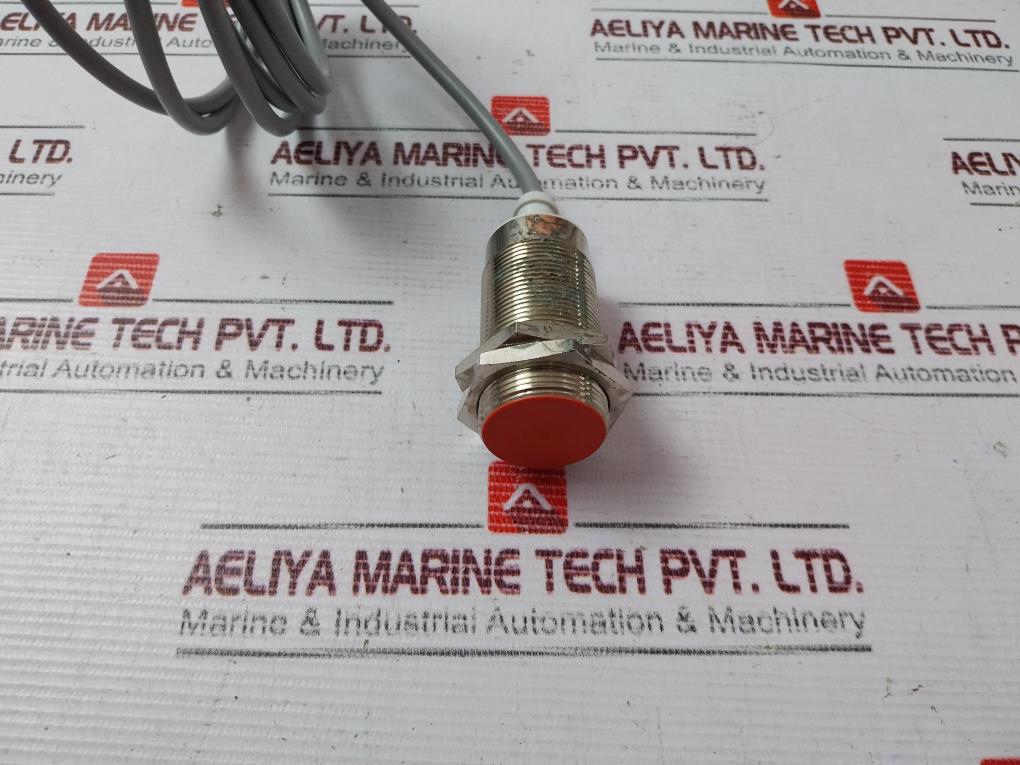 Baumer Electric Ifr 30.26.16/L Inductive Proximity Switch