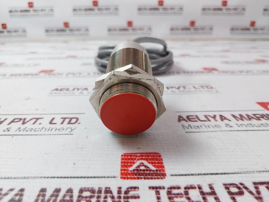 Baumer Electric Ifr 30.26.16/L Inductive Proximity Switch