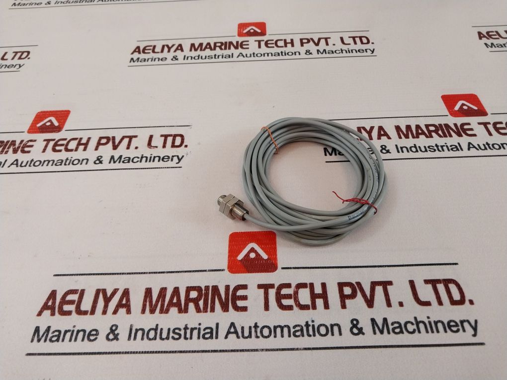 Baumer Electric Ifrm 08P1713/L Inductive Proximity Switches Sensor 10-30Vdc