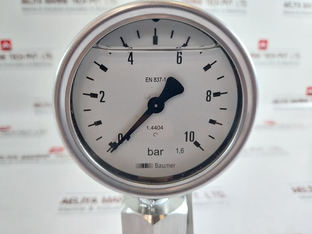Baumer En 837-1 Pressure Gauge With Rosemount C306111125-0000 Valve