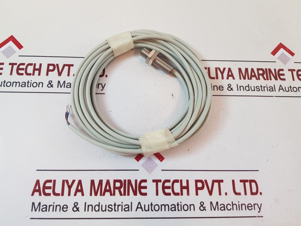 Baumer ifrm 12p1702/pl/0500 inductive sensor