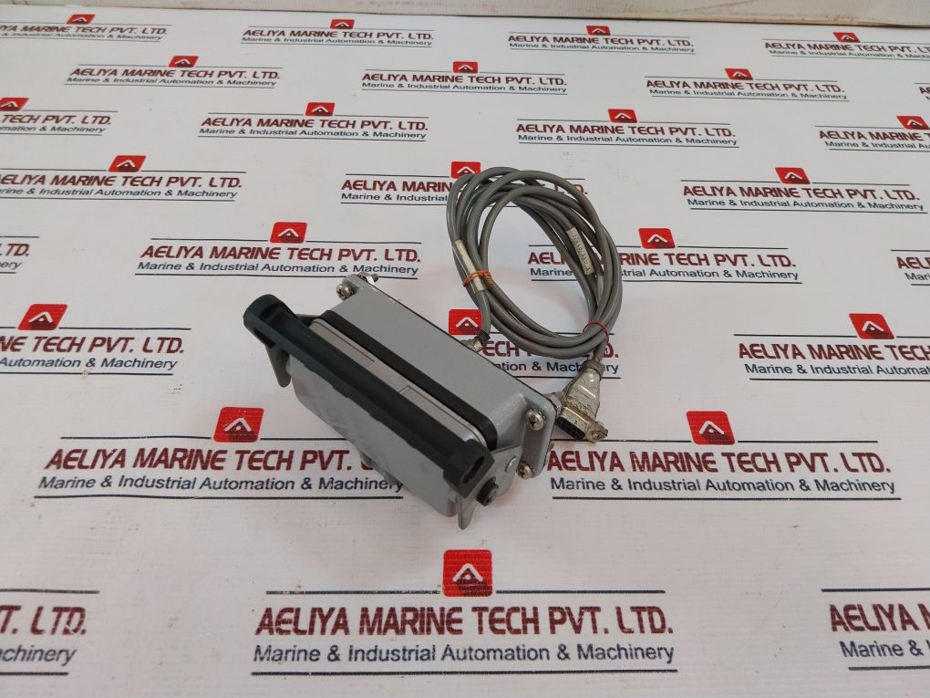 Belden Awm 2464 Connector Cable Av0352