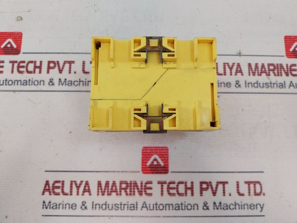 Bender Eds 470-12 Insulation Fault Evaluator B95012002