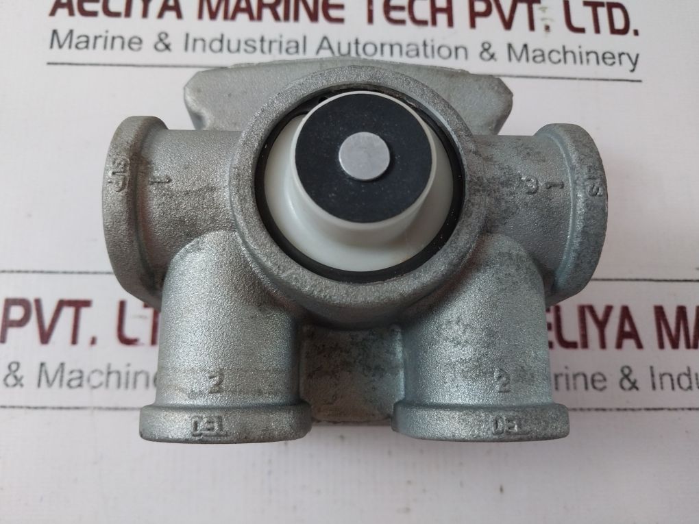 Bendix T-294866-d 2 Way Relay Valve