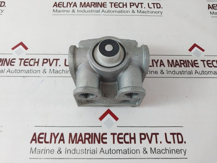 Bendix T-294866-d 2 Way Relay Valve