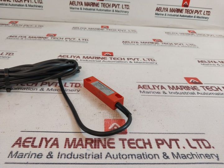 Bernstein Mak-1212-f-5-vdr Magnetic Switch With 5 Meter Cable