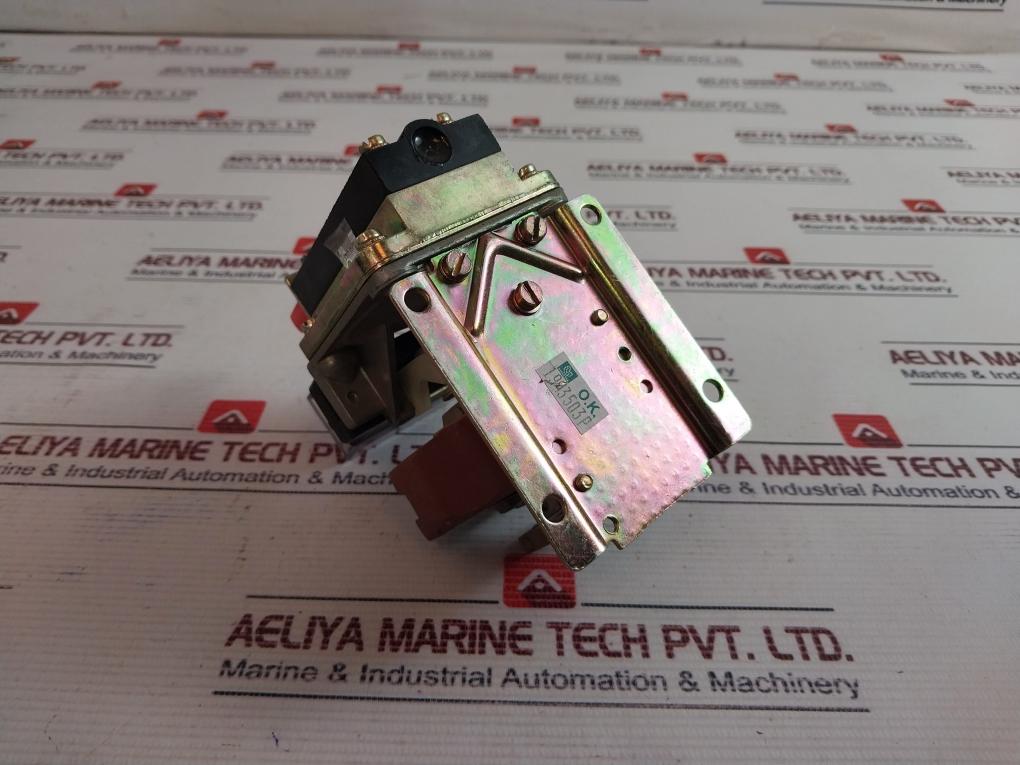 Bhartia Cutler Hammer Krtpn 10 Pneumatic Timer 600V. Max.