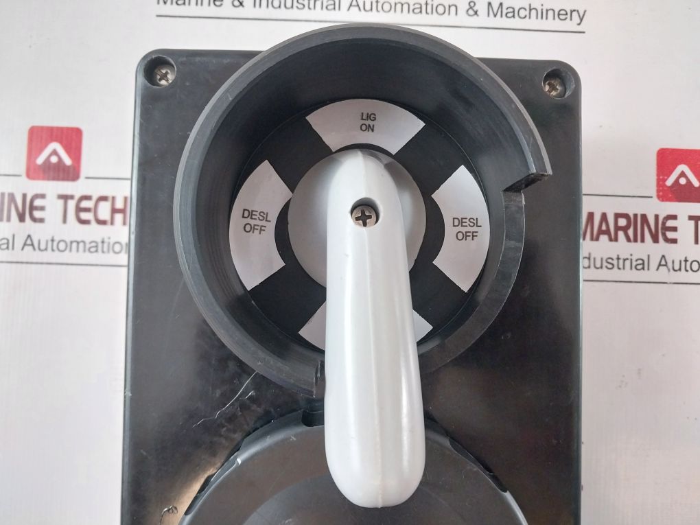 Bknav Ane-110 Industrial Electrical Outlet