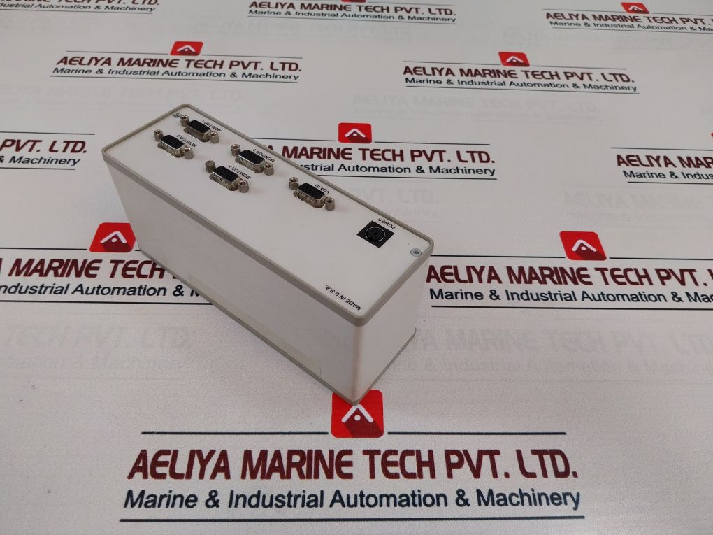 Black Box Ac057A-r2 Vga Splitter 4-channel