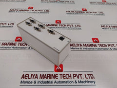 Black Box Ac057A-r2 Vga Splitter 4-channel