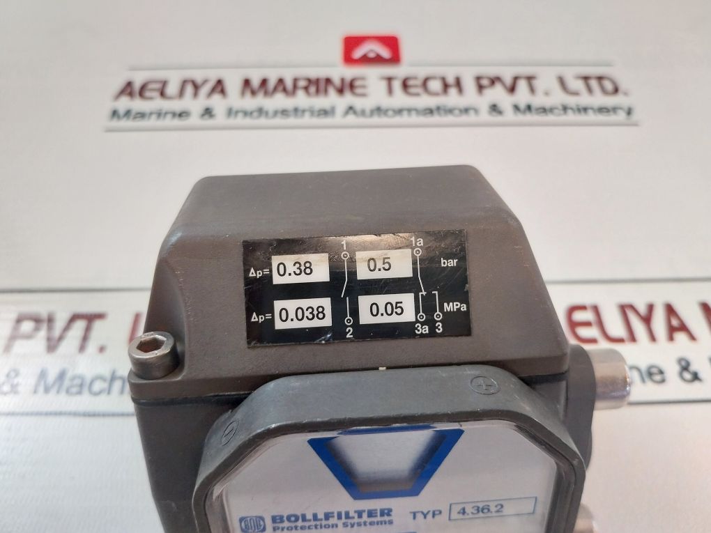 Boll & Kirch 4.36.2 Differential Pressure Indicator 0.38-0.5 Bar