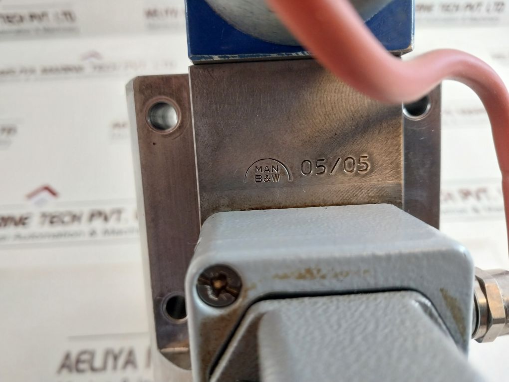 Bosch 0810 091 287 Directional Control Valve 081Wv06P1V1028Ws024/00D0