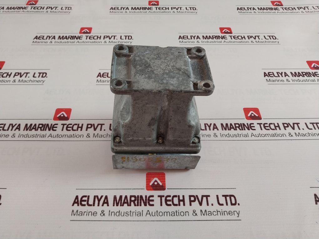 Bosch 0333301010 Battery Relay 24V