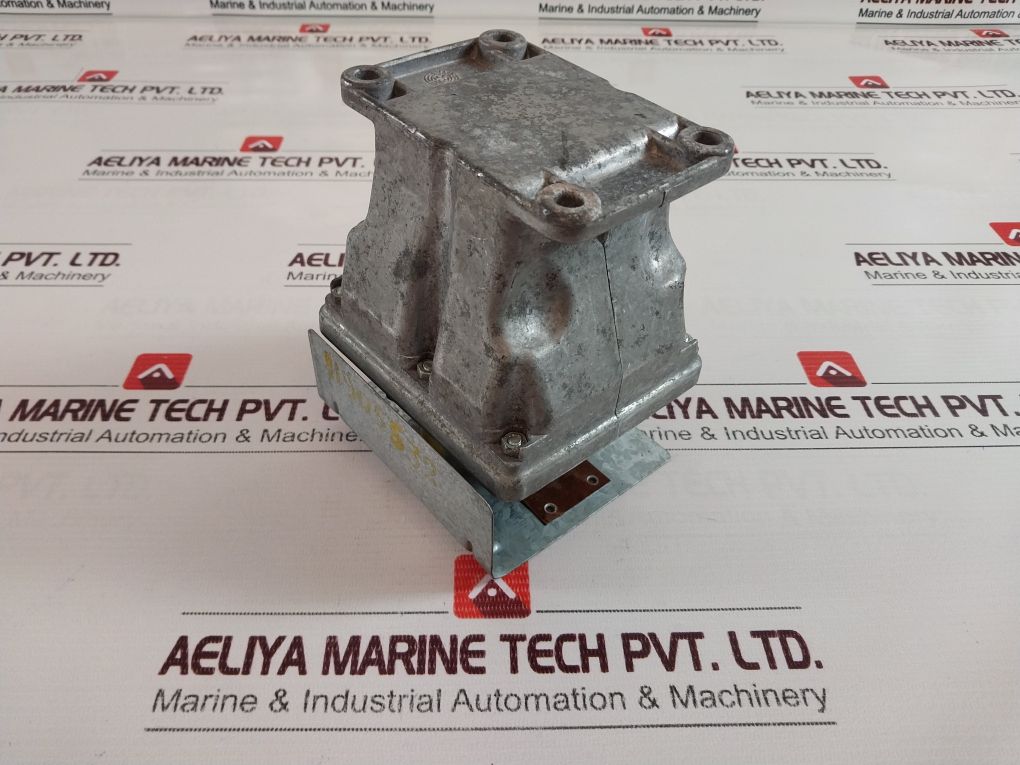 Bosch 0333301010 Battery Relay 24V