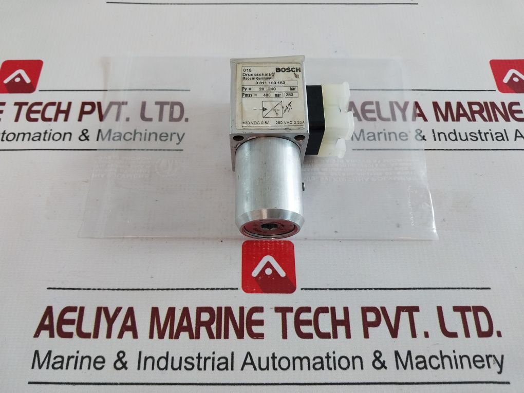 Bosch 0 811 160 153 Pressure Switch