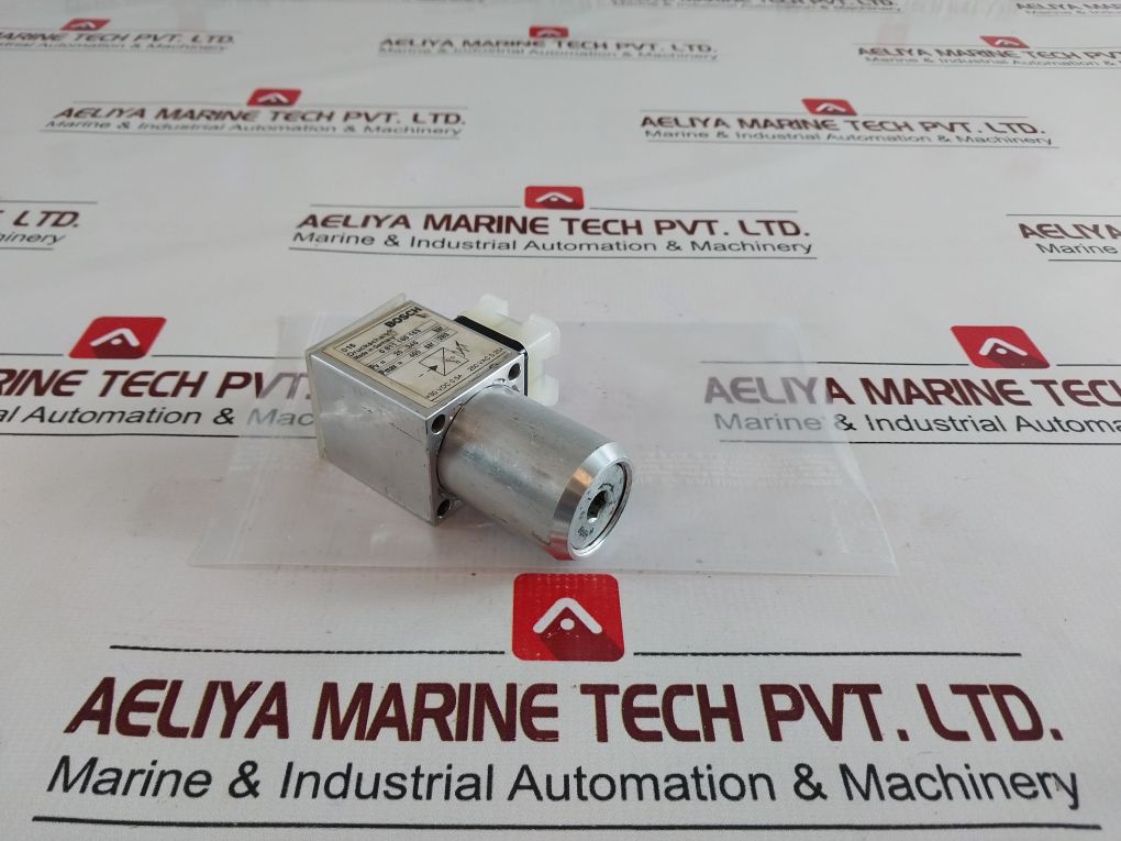 Bosch 0 811 160 153 Pressure Switch