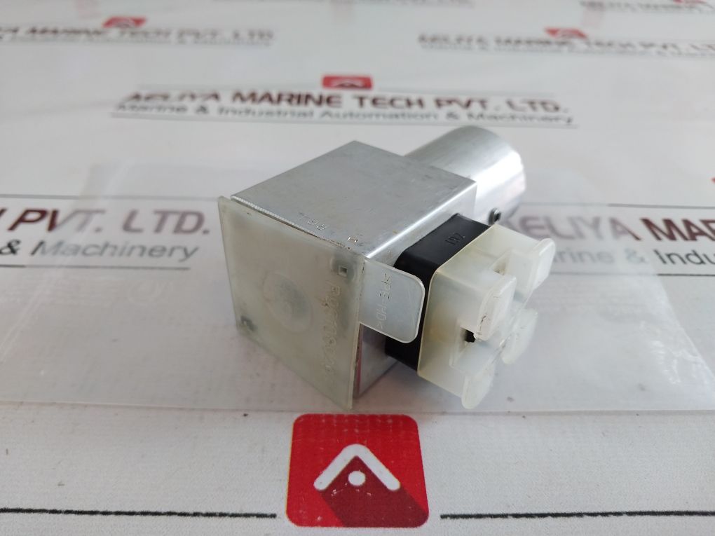 Bosch 0 811 160 153 Pressure Switch