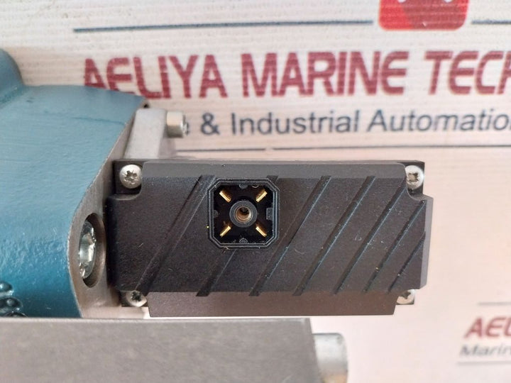 Bosch 0 811 404 033 Directional Valve Pilot-controlled