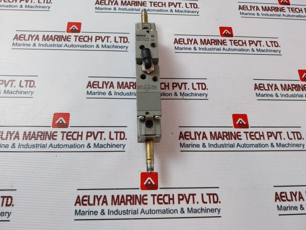 Bosch 0 820 034 044 Double Solenoid Valve